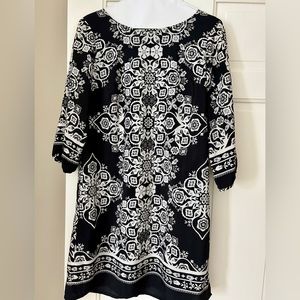 Black and White Shift Dress 3/4 length sleeve XS